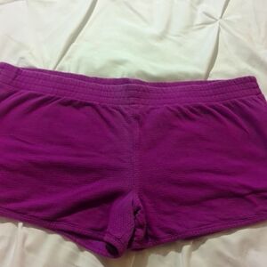 Women's XL UA shorts